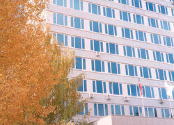 036 фото - Остекленный фасад.
